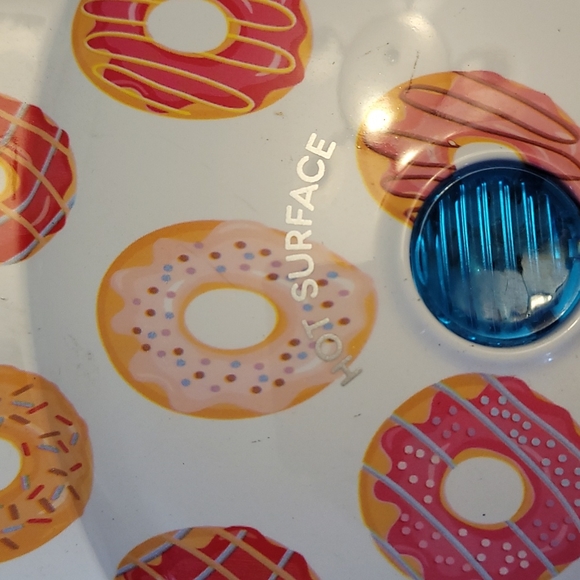 DASH Mini Donut maker - Picture 7 of 12